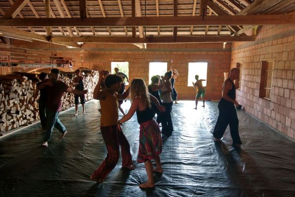 dancing830271AE-8994-D95D-D42F-E8E00E54AA80.jpg